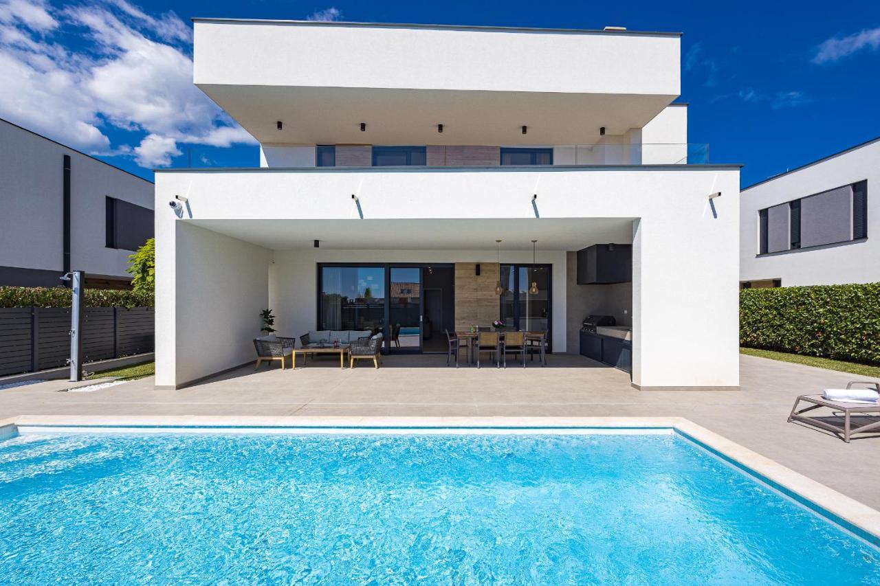 Villa Moon Near The Sea Fažana Buitenkant foto